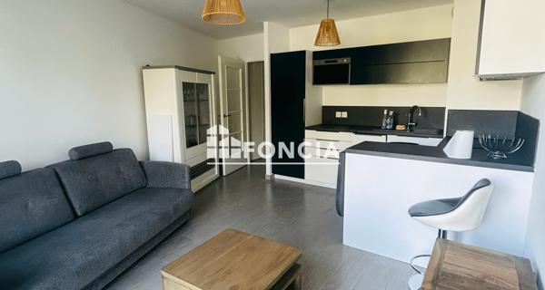 Location Appartement 2 pièces 42 m² - Sainte-geneviève-des-bois 91700