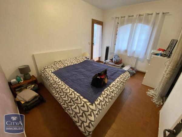 Appartement à louer 4 pièces 121.23m²