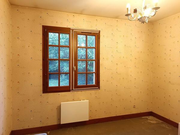 MAISON DE PLAIN PIED 109 M² 3 CHAMBRES ET UN BUREAU 108 000 € H.A.I.*