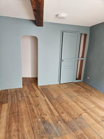 Jolie maison de village T4 lumineuse à Tourreilles