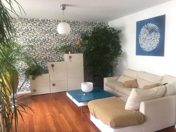 appartement traversant 75m²