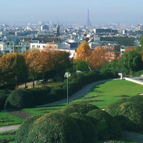 TRIPLEX AVEC JARDIN (PARIS)
