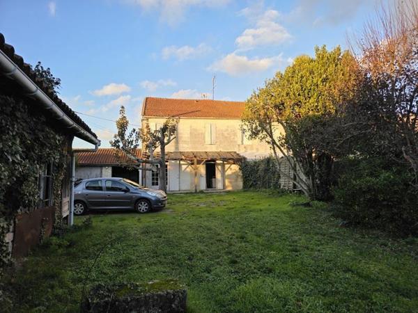Immeuble à vendre 197 580 € Jonzac 282 m² DPE E