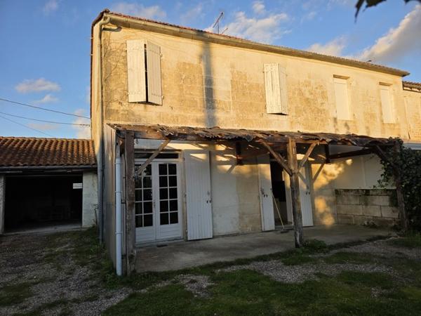 Immeuble à vendre 197 580 € Jonzac 282 m² DPE E