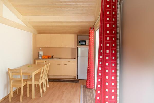 Immeuble de rapport, 8 appartements et 1 local commercial