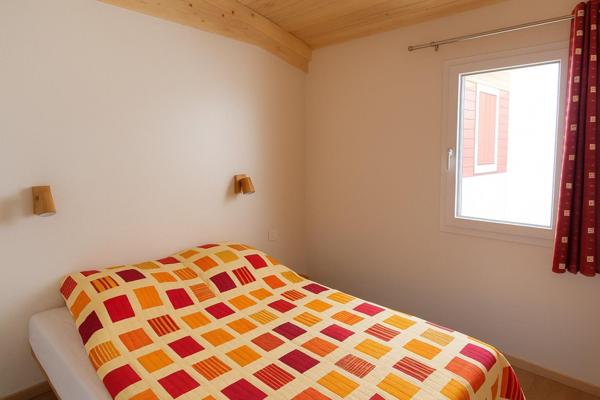 Immeuble de rapport, 8 appartements et 1 local commercial