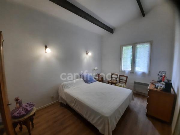 CESTAYROLS. Vaste maison familiale avec garage et jardin