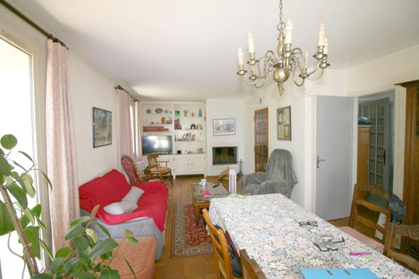 Grande maison sur sous sol
