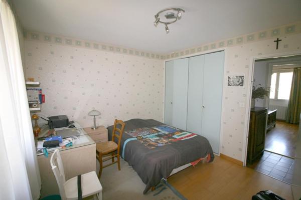 Grande maison sur sous sol