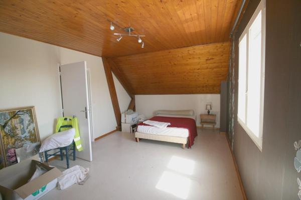 Grande maison sur sous sol