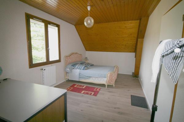 Grande maison sur sous sol