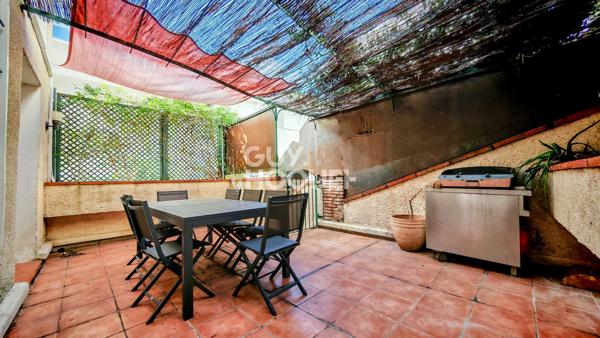 A vendre à PERPIGNAN Quartier de la gare, maison familiale 7 pièces avec terrasse, cour et parking