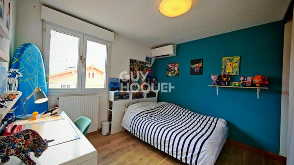 A vendre à PERPIGNAN Quartier de la gare, maison familiale 7 pièces avec terrasse, cour et parking