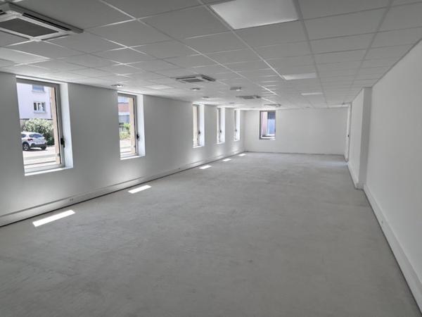 Bureaux neufs à louer ou à vendre à proximité du centre ville de Bourg en Bresse