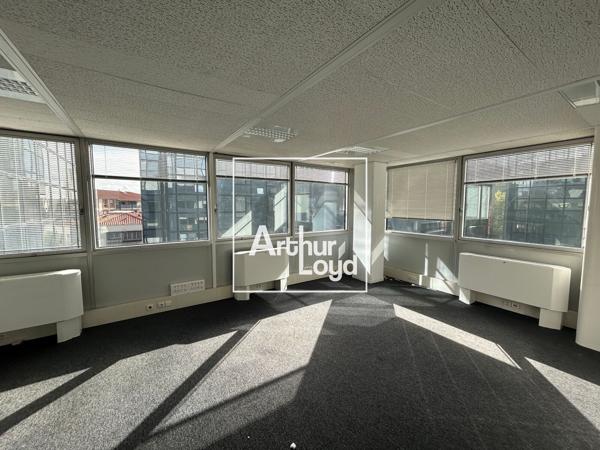 Bureaux à louer à Toulouse centre avec ascenseur et parking inclus