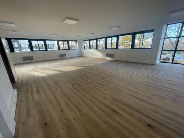 BUREAUX À LOUER-89 M²-FORUM D'ORVAULT