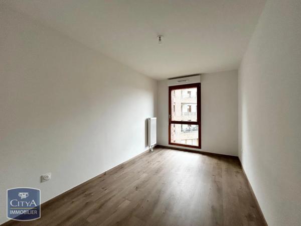 Appartement à louer 4 pièces 85.6m²