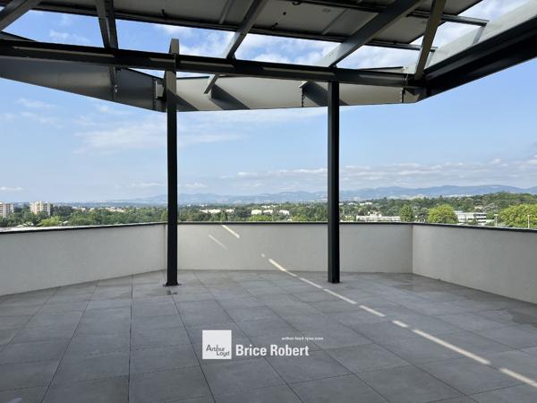 Bureaux neufs à louer à Lyon avec terrasses et parkings dans ensemble moderne