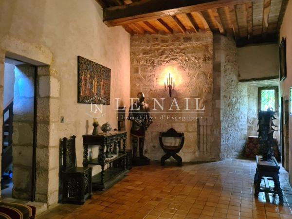 Château médiéval du XIVe siècle, en Charente Maritime, ISMH