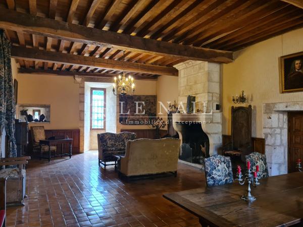 Château médiéval du XIVe siècle, en Charente Maritime, ISMH