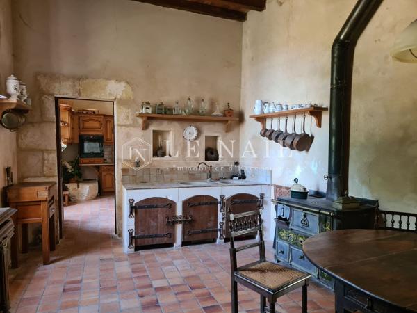 Château médiéval du XIVe siècle, en Charente Maritime, ISMH