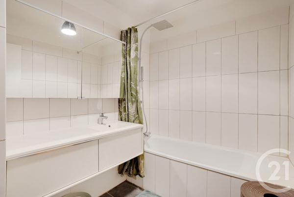 Appartement F3 à vendre  3 pièces - 80 m2 PARIS - 75019