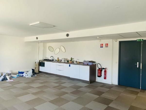 CENTRE VILLE ANNECY- A LOUER PLATEAUX DE BUREAUX-DIVISIBLES A PARTIR DE 117 m²