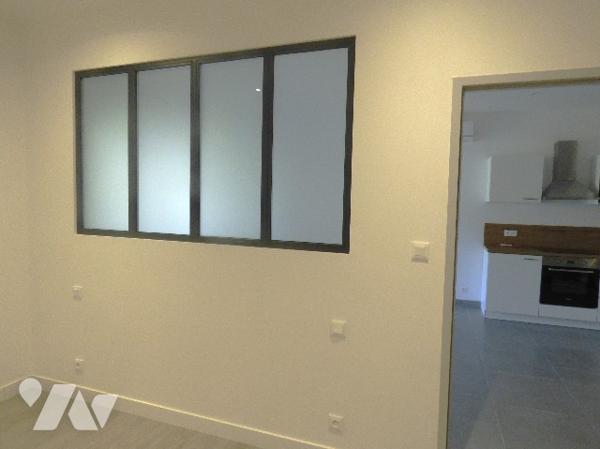 T3 en RDC avec jardin sur STE CECILE LES VIGNES , centre village, proche commerces+  garage.