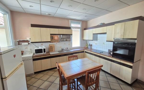 Maison à vendre    5 pièces •  Morcenx