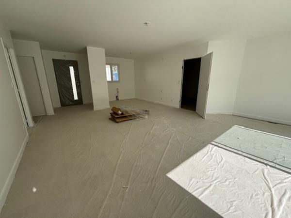 Autre  4 pièce(s)  3 chambre(s)  101 m²