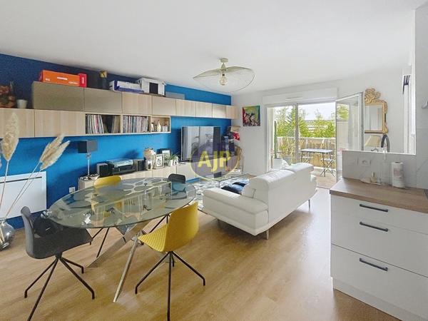 Appartement à louer Merignac : 2 pièces, 47m² avec 1 chambre(s) à 890€ - AJP Immobilier Mérignac