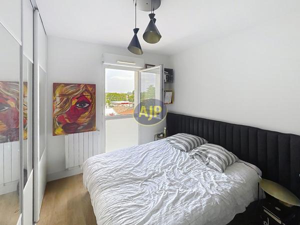 Appartement à louer Merignac : 2 pièces, 47m² avec 1 chambre(s) à 890€ - AJP Immobilier Mérignac