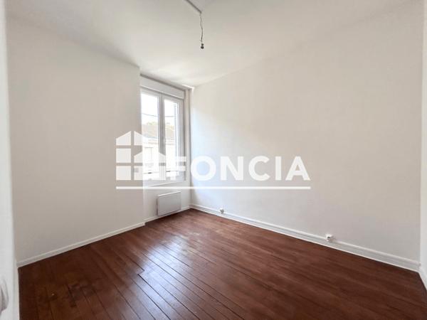 Location Appartement 3 pièces 42.12 m² - 16 RUE DU DR GASTON SIMOUNET Bergerac 24100