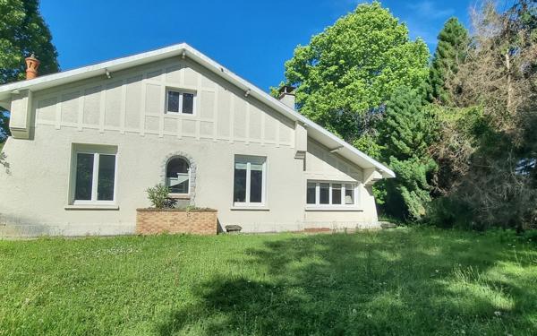 Maison à vendre    5 pièces •  Idron