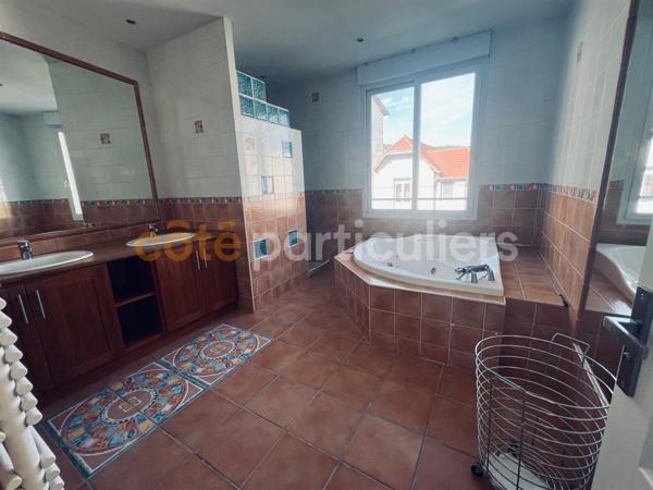 Location Maison159 m² - 4 Pièces - CLERMONT-FERRAND (63000)