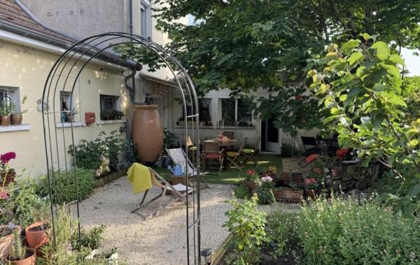 Vente Maison Avec jardin et garage Saint-amand-montrond   