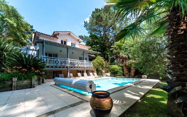 Maison à vendre    7 pièces • 255 m2 Seignosse