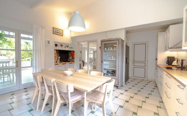 Maison à vendre    7 pièces • 255 m2 Seignosse