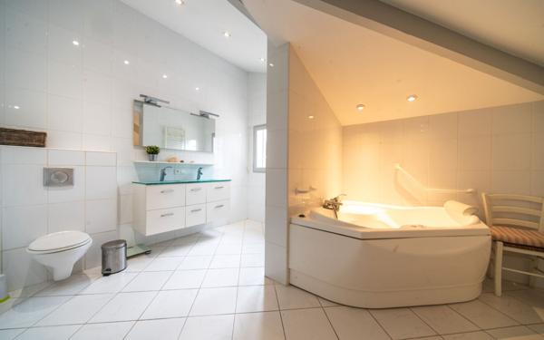 Maison à vendre    7 pièces • 255 m2 Seignosse