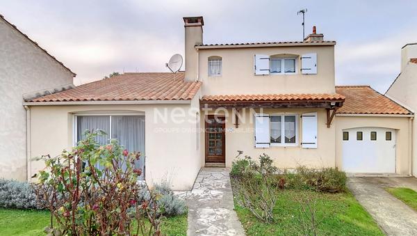 Maison Les Sables D Olonne 128 m² hab 3 chambres jardin vaste garage 1.4 km centre ville