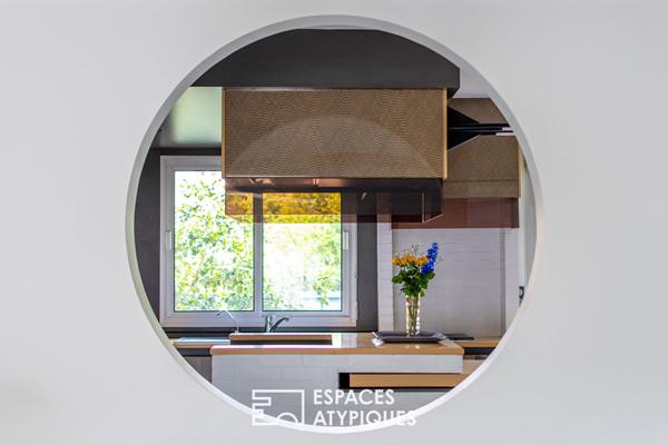 Elégante contemporaine avec piscine intérieur