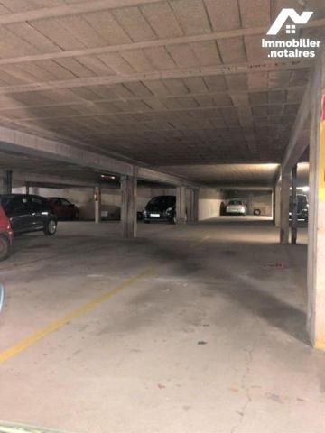 UNIQUEMENT A L'ETUDE / RENNES / AVENUE DU CANADA

Parking sécurisé en sous-sol.
Proximité Ly...