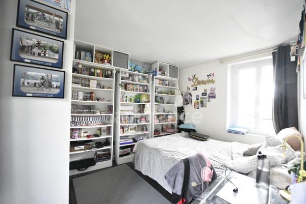 Maison en pierre avec dépendance (78)