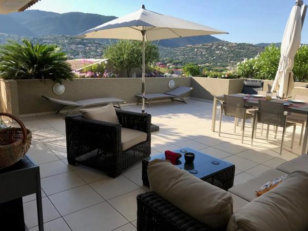Achat - Appartement Cavalaire-sur-Mer 83240 4 pièces 82 m 2