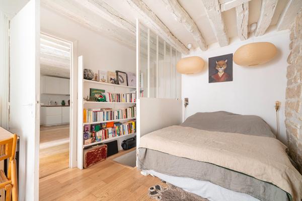 Appartement de caractère avec jardin au pied du Canal St Martin