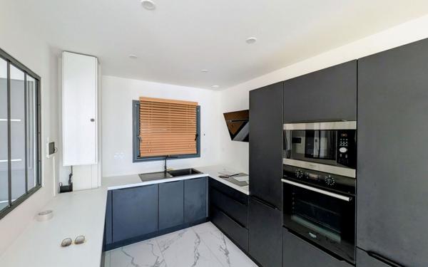 Maison à vendre    5 pièces •  Montfavet - Avignon