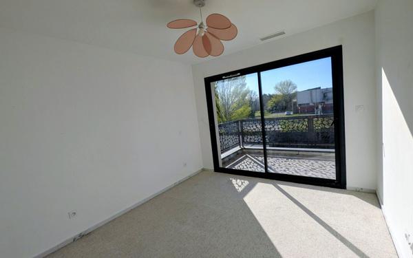 Maison à vendre    5 pièces •  Montfavet - Avignon