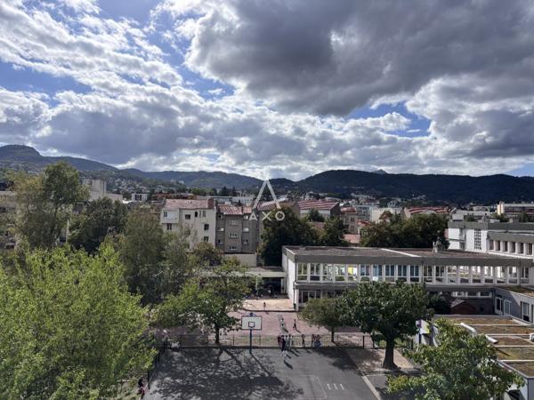 Appartement avec balcon, parking sécurisé, quartier des Salins