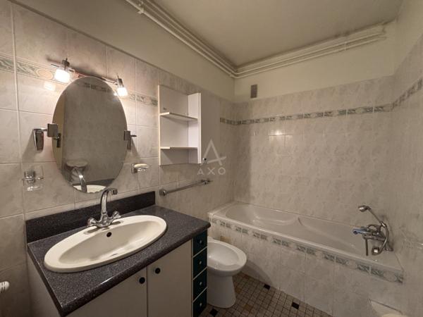 Appartement avec balcon, parking sécurisé, quartier des Salins