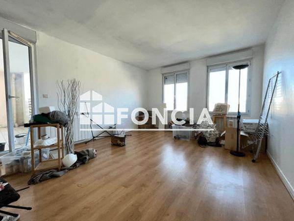 Location Appartement 4 pièces 82.5 m² - 12 A 20 RUE JEANNE D'ARC Lyon 69003
